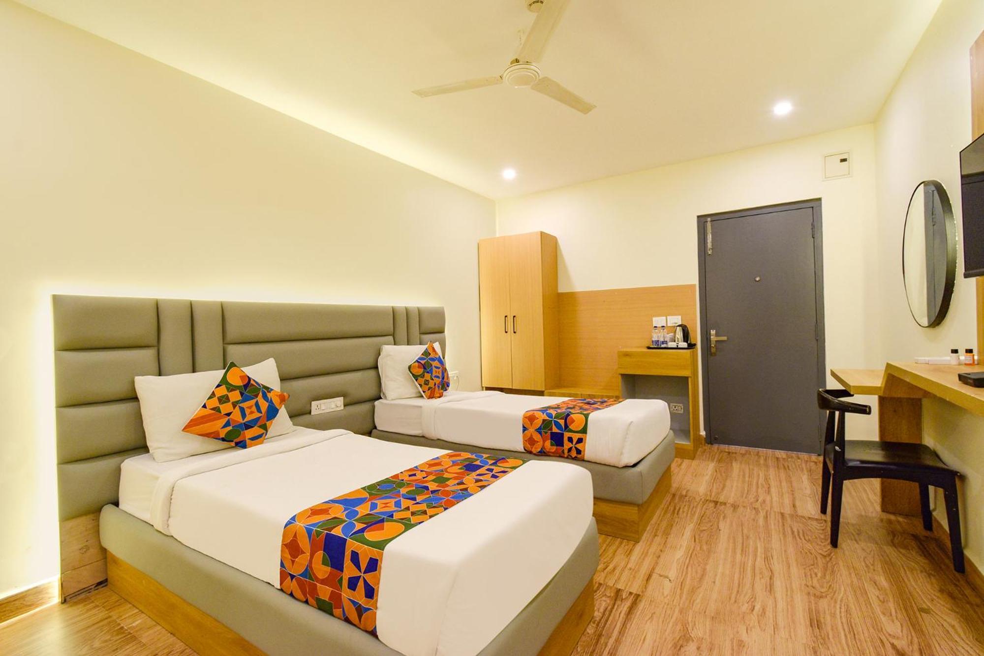 Fabhotel White Ridge - Kondapur Kondapur  Екстериор снимка